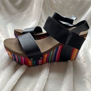 Boutique by Corkys wedges size 7